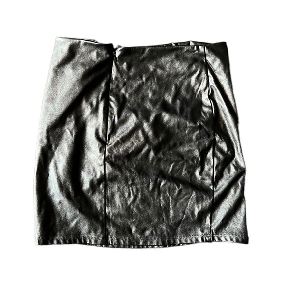 Black Skirt - Picture 2 of 2